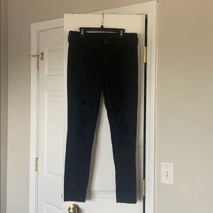 Black Distressed Jeans